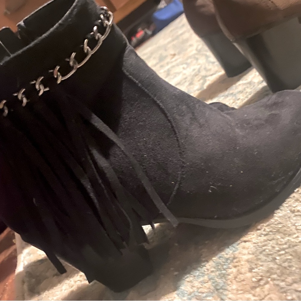 Size 8 Pierre Dumas Booties